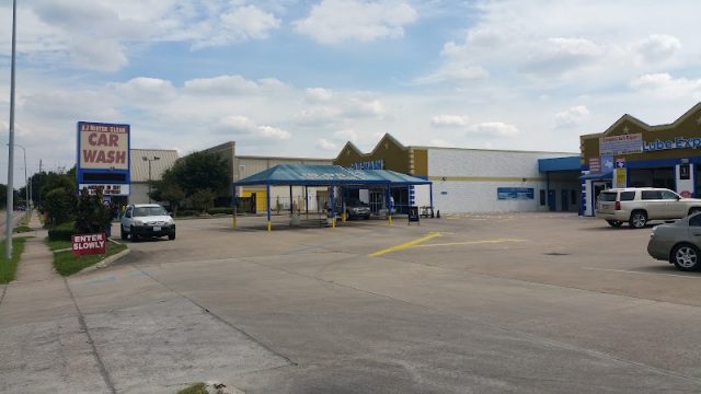 AJ-Mr-Clean-Car-Wash-038-Lube-Center-google-photo