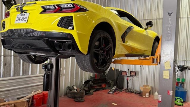 Deluxe-Auto-Repair-google-photo