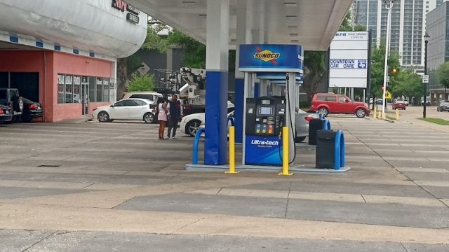 Downtown-Exxon-Car-Care-Clinic-google-photo