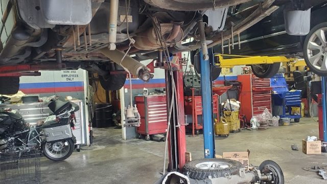 J-8217-s-Auto-Repair-google-photo