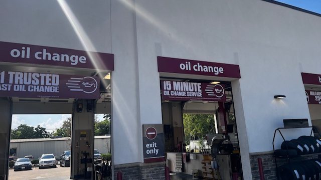 Jiffy-Lube-google-photo-13