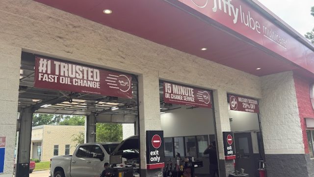 Jiffy-Lube-google-photo-16