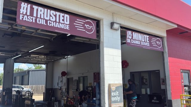 Jiffy-Lube-google-photo-19