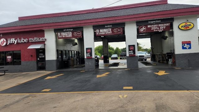 Jiffy-Lube-google-photo-20