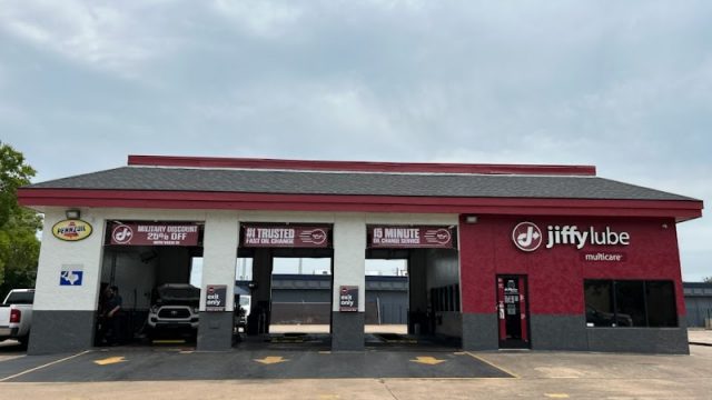 Jiffy-Lube-google-photo-34