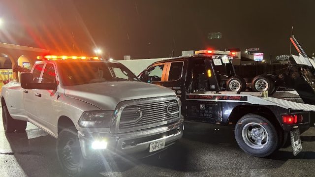 Lion-Exotics-Towing-google-photo