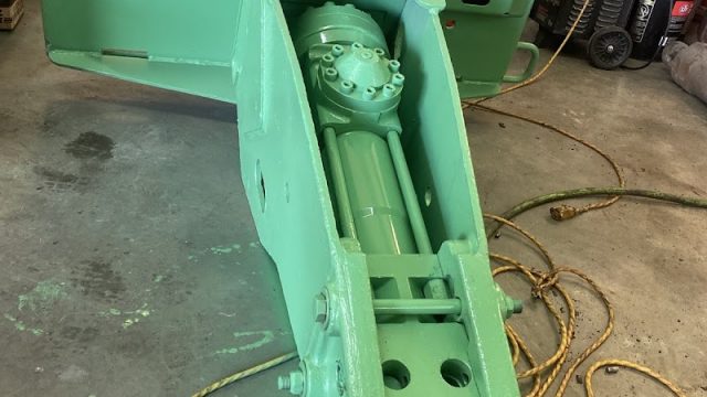 Lonestar-Gear-038-Hydraulic-Cylinder-Repair-google-photo