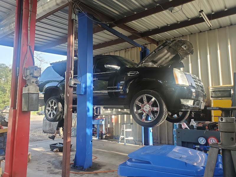 Loya’s Oil Change