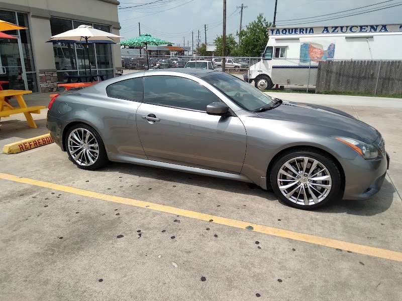 Momo-Auto-Service-google-photo
