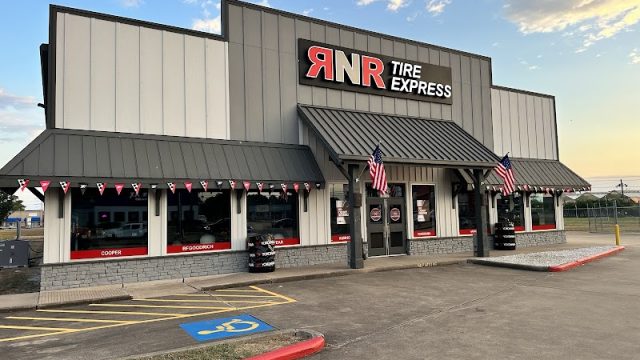 RNR-Tire-Express-google-photo-1