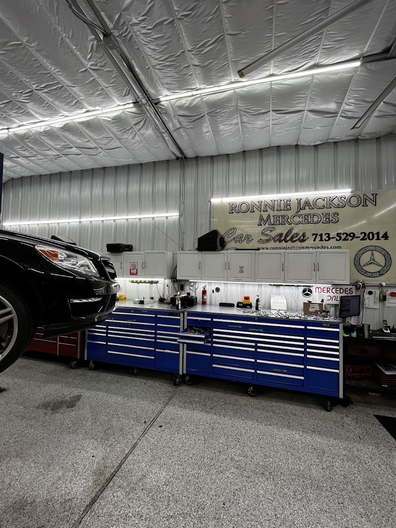 Ronnie Jacksons Mercedes Service