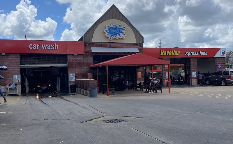 Splashes Carwash & Lube Center