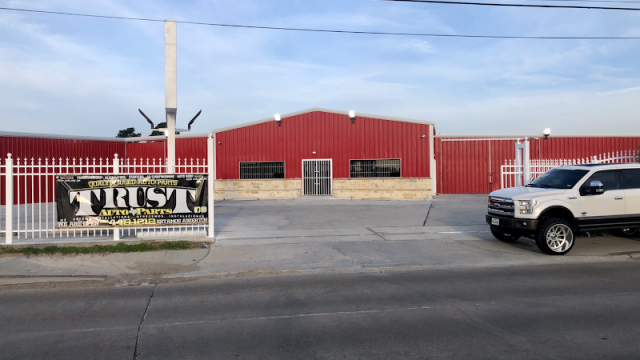 Trust-Auto-Parts-google-photo