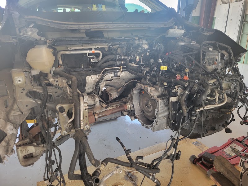 US Auto center