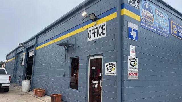 Universal-Auto-Center-google-photo